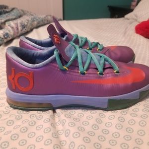 KD basketball shoes